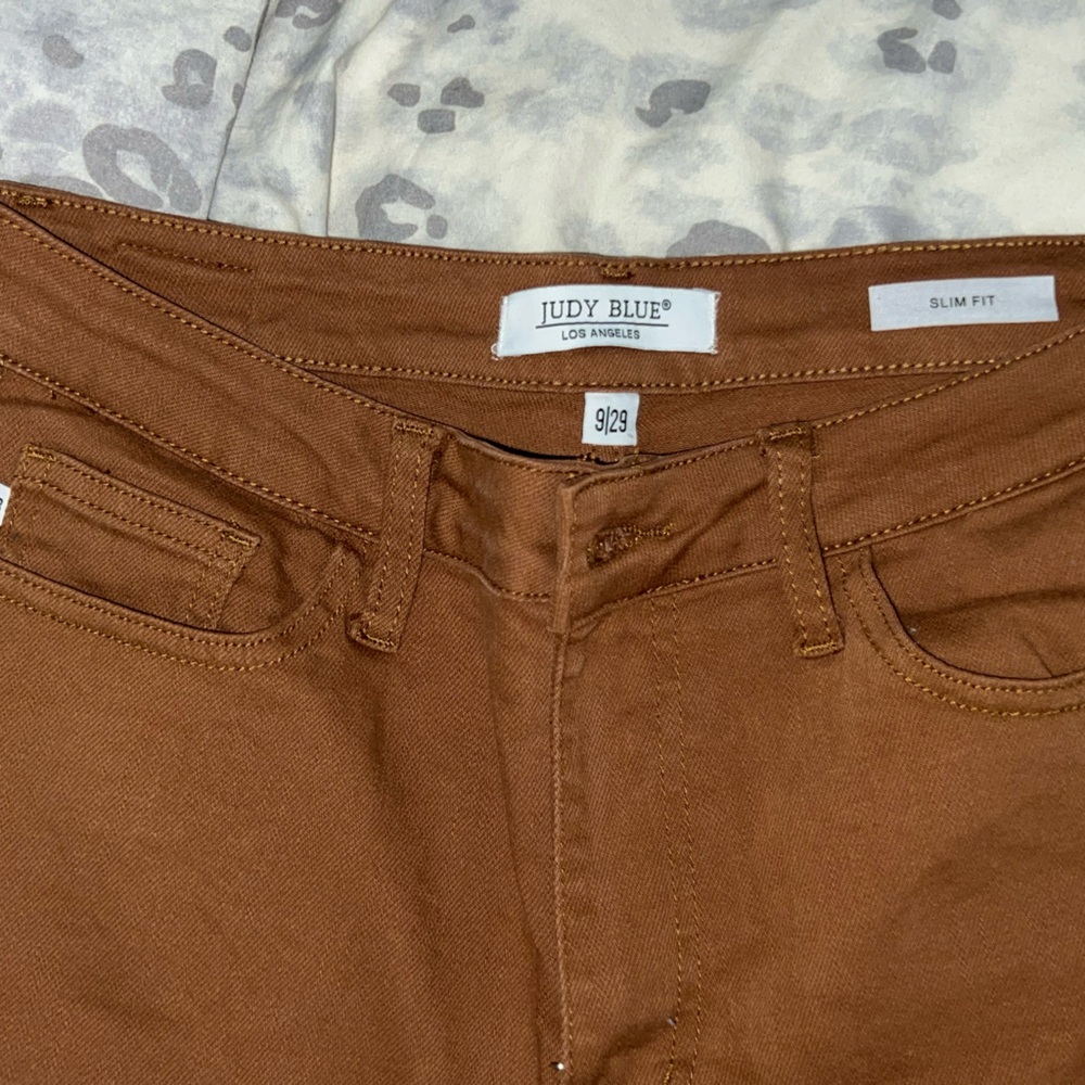 Judy Blue Brown High Rise Slim Fit - Picture 3 of 4